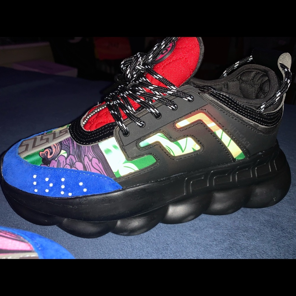 Versace chain reaction shoes (rare find) - Picture 8 of 11